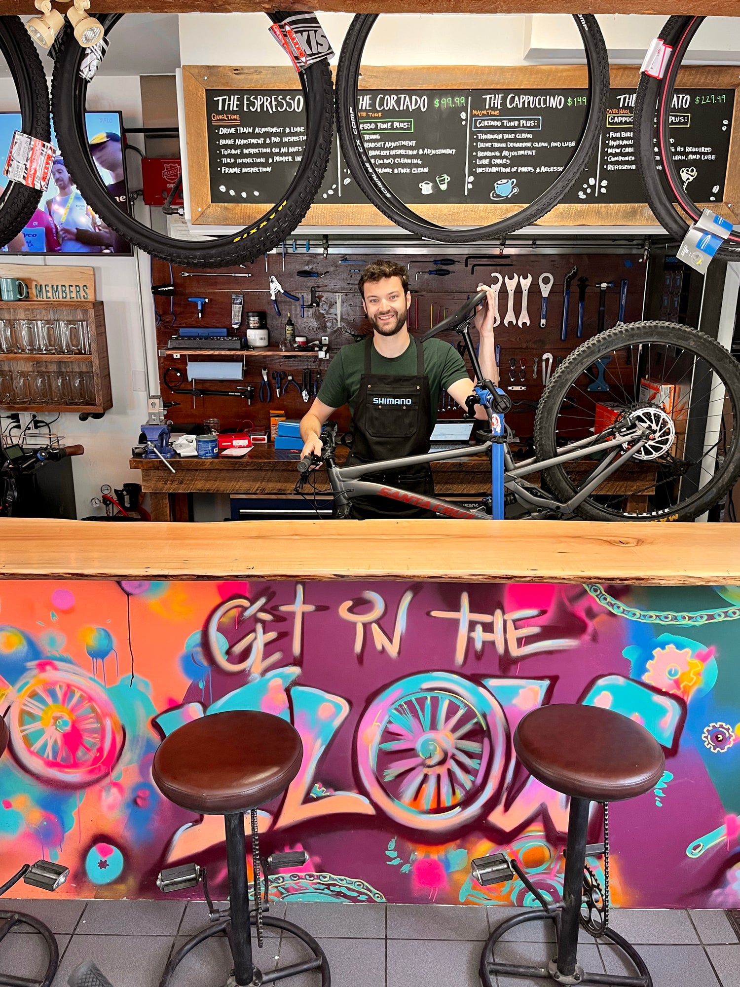 Bike mechanic offering bike repair services near me.