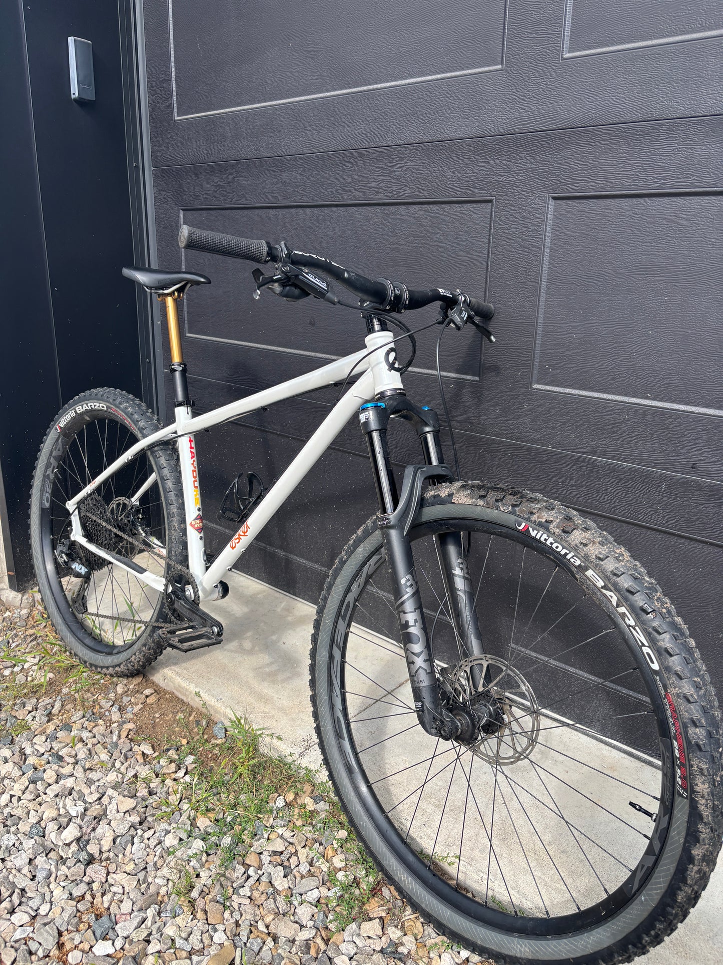 Esker Hayduke M/L (Pre-Ridden)