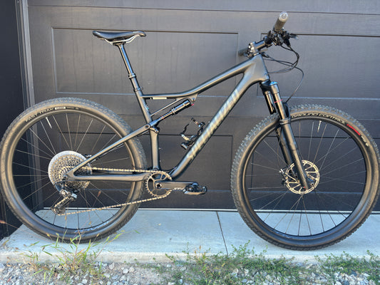 Specialized Epic Comp Carbon Large EVO (Pre-Ridden)
